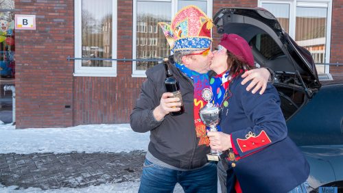 2021 Silvie en fred lopen als enige de optocht van Meijel-8