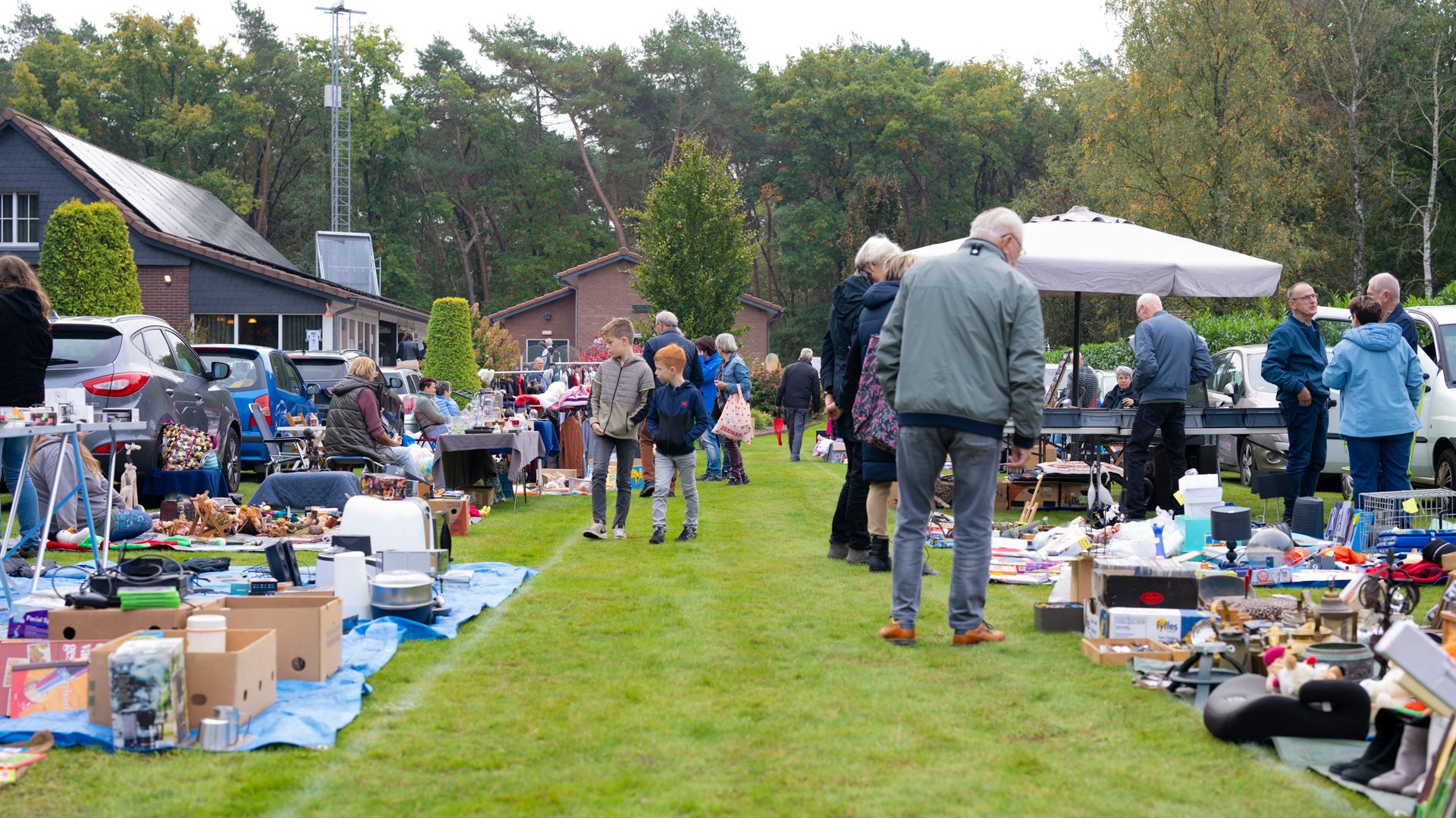 2025_10_13-Geslaagde-kofferbakverkoop-in-Meijel3