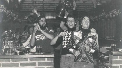 Haole klot in café De Wolk