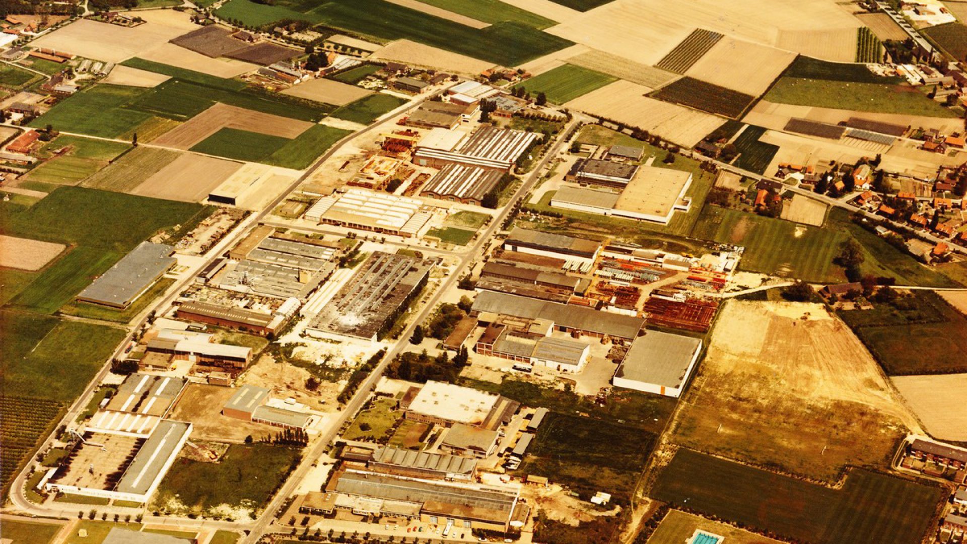 2026_01_26-Luchtfoto-Industrieterrein-Panningen-1977