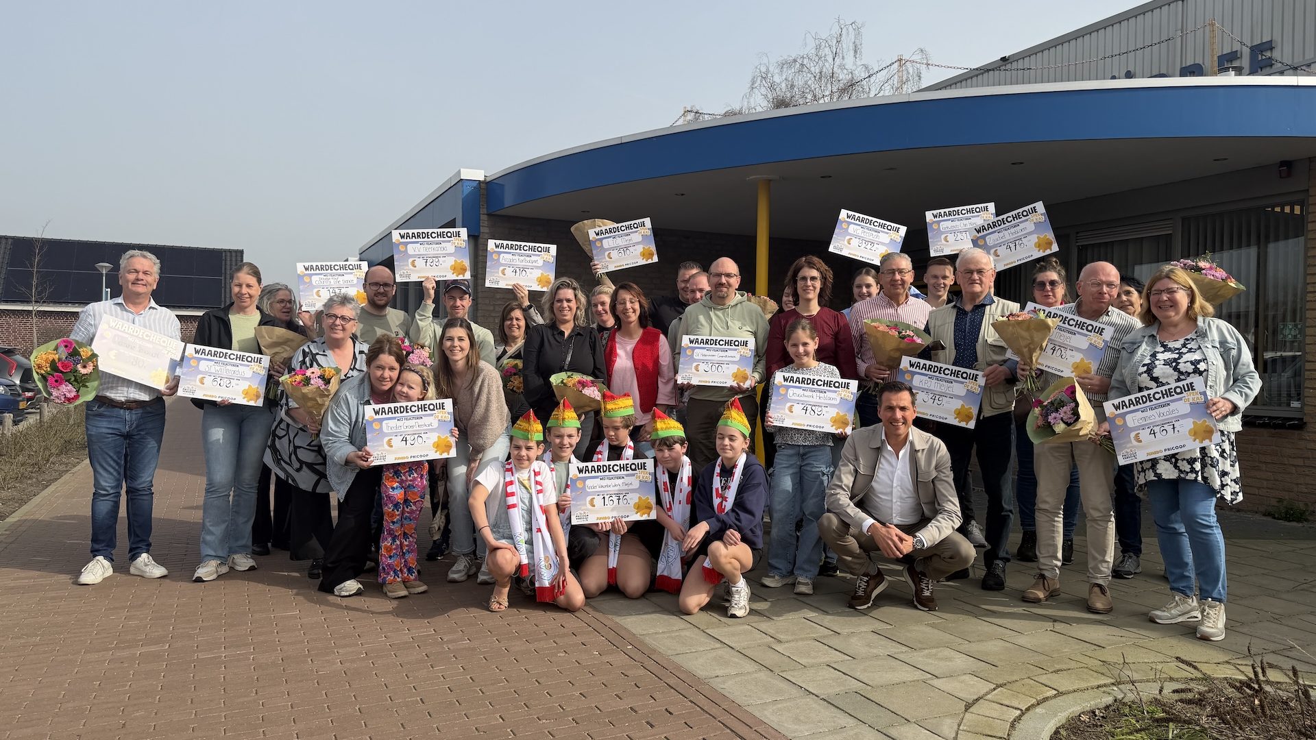 2026_03_06-Jumbo-Phicoop-Meijel-sponsort-10.000-aan-lokale-verenigingen