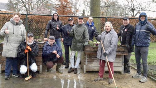 2026_03_16-Vrijwilligers-trotseren-regen-en-kou-tijdens-NLdoet-bij-Zorgcentrum-Sint-Jozef1