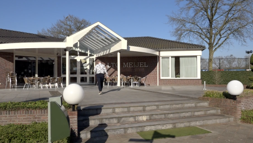 2026_04_09-Meijel_schoon_knapt_afvalbakken_op