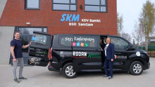 2026_04_16-Stichting_Kinderopvang_Meijel_blij_met_elektrische_bus