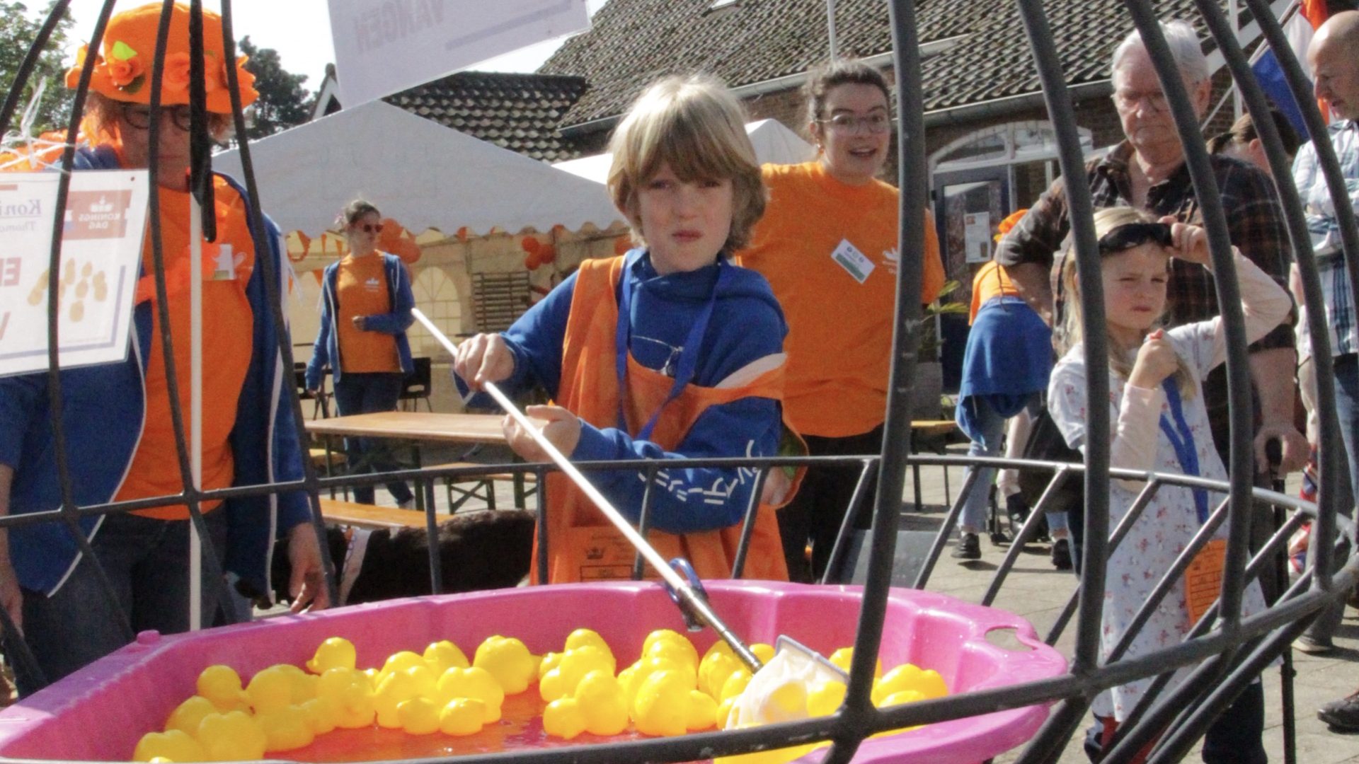 2026_04_20-Wie-komt-het-mooiste-verkleed-naar-Koningsplein-Thomashuis-Ospeldijk