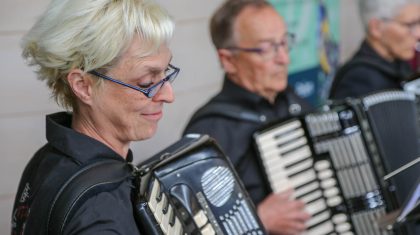 Accordeongroep Spelo speelt bij De Peel-12