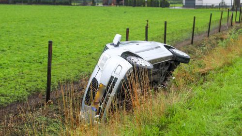 Auto in de sloot Heide Roggel-5