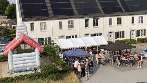 Bewoners Beckershof vieren bewoonbaarheid met feestelijke barbecue