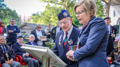 Britse delegatie bezoekt herdenking in Meijel-13