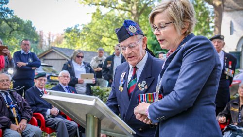 Britse delegatie bezoekt herdenking in Meijel-13