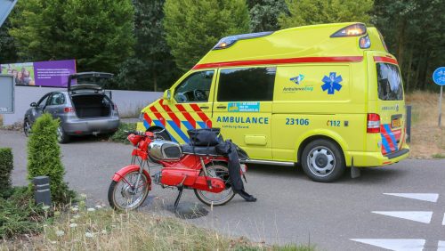 Brommer aangereden personenauto Meijelseweg Heiboem-1