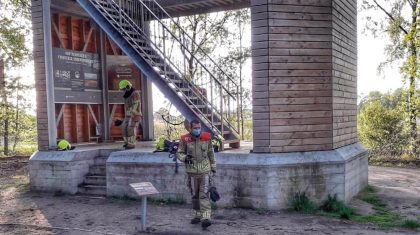 Conditie brandweer Meijel getest op Belfort De Vossenberg