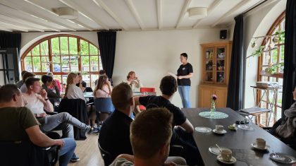 De gemeente op de koffie bij Oppe Koffie