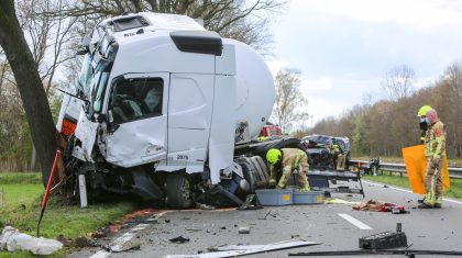 Ernsig ongeval Kanaaldijk N275 Meijel-14