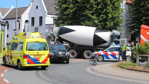 Fietser aangereden in Helden-1