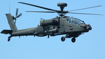 Helikopter Apache Militaire oefening