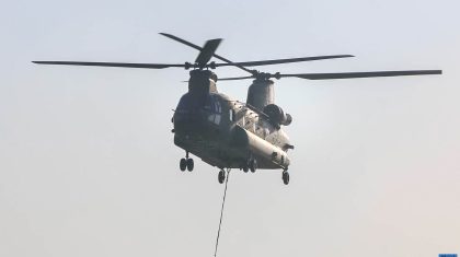 Helikopters-Defensie-helpen-bij-veenbrand-Griendtsveen-8 Foto | archieffoto