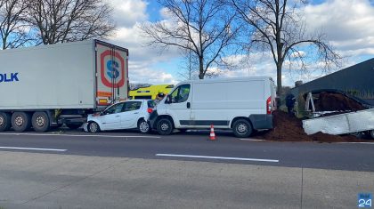 Kettingbotsing op N279 Meijel-2