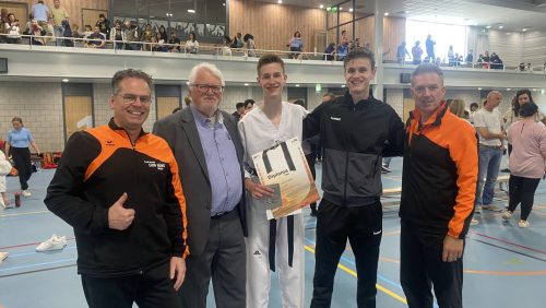 Niels geslaagd voor 1e Dan