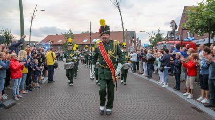 Sint Willibrordus wint OLS huldiging Meijel Raadhuisplein-25