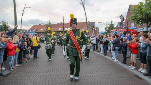 Sint Willibrordus wint OLS huldiging Meijel Raadhuisplein-25