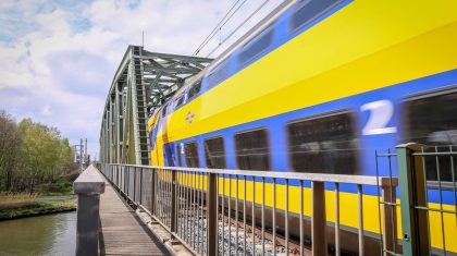 Trein-NS-spoor-spoorburg-Kelpen-Oler-1