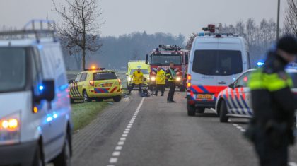 Twee fietsers omgekomen na botsing met busje Grashoek-9