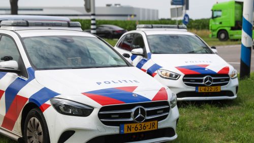 Twee politieauto's-1