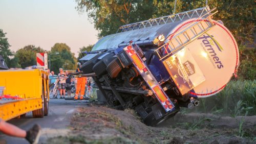 Vrachtwagen Roggelsedijk Meijel berging -10